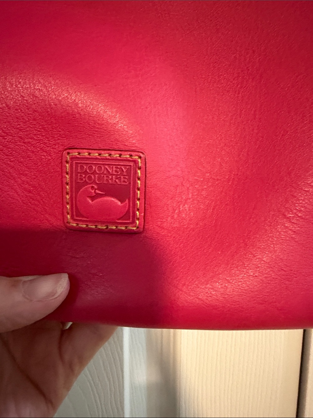 Dooney & Bourke beautiful bright pink shoulder bag - Picture 3 of 16